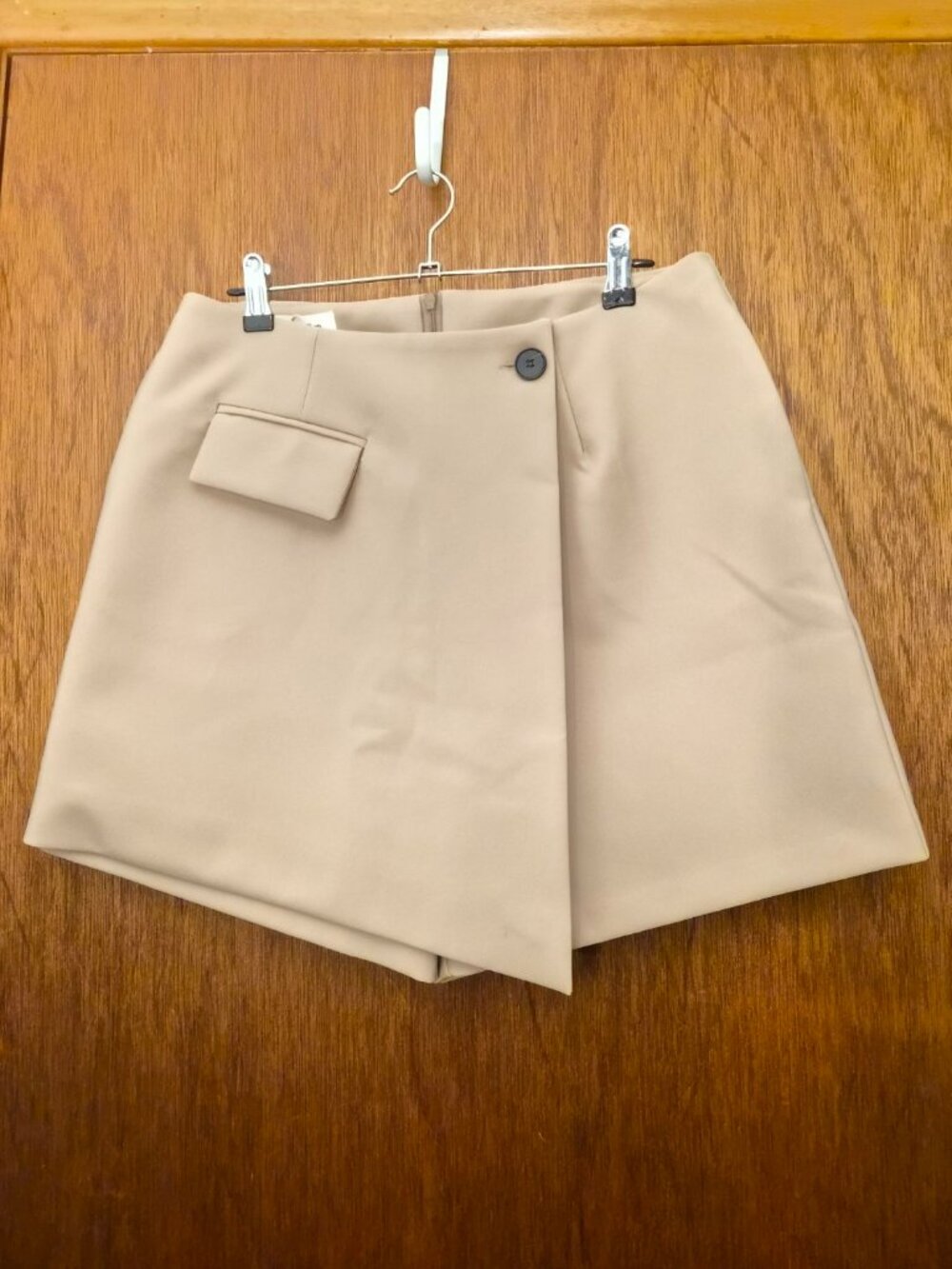 THE FRANKIE SHOP PAIGE WRAP SKORT - LARGE- TAN NWT